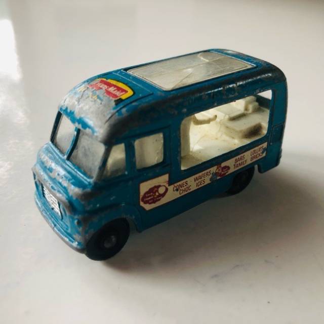 MB Lesney Commer Ice Cream Canteen No 47
