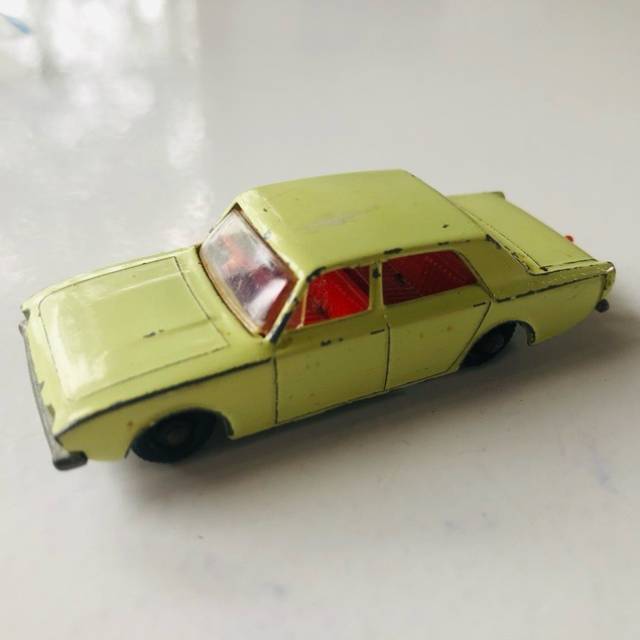 MB Lesney Ford Corsair No 45