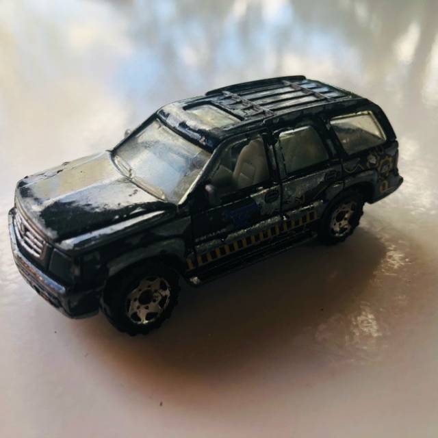 MB Cadillac Escalade 2002