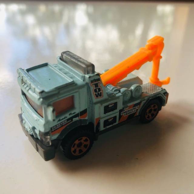 MB Urban Tow Truck 2011 MB839
