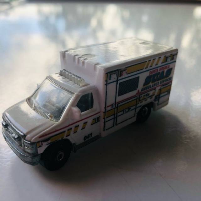 MB Ford E-350 Ambulance 2009 MB944