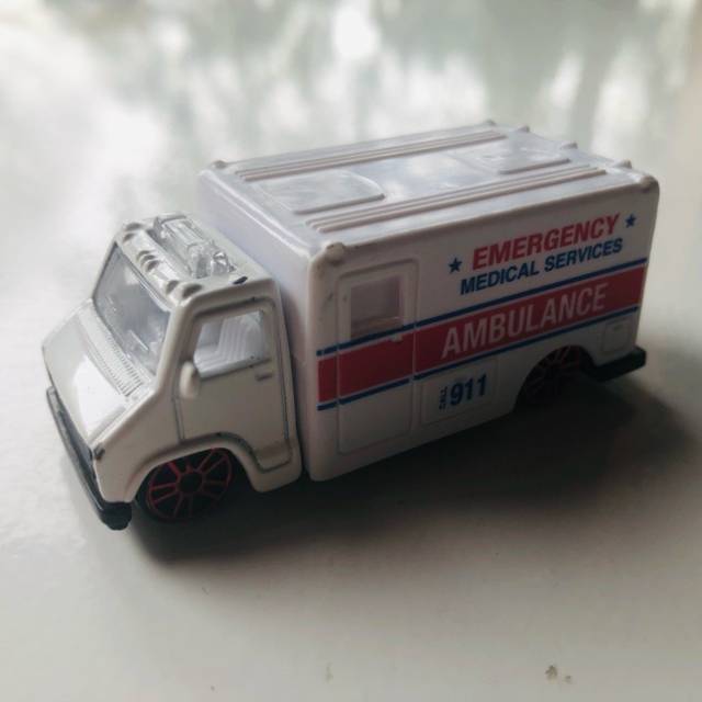 Maisto Ambulance 11615