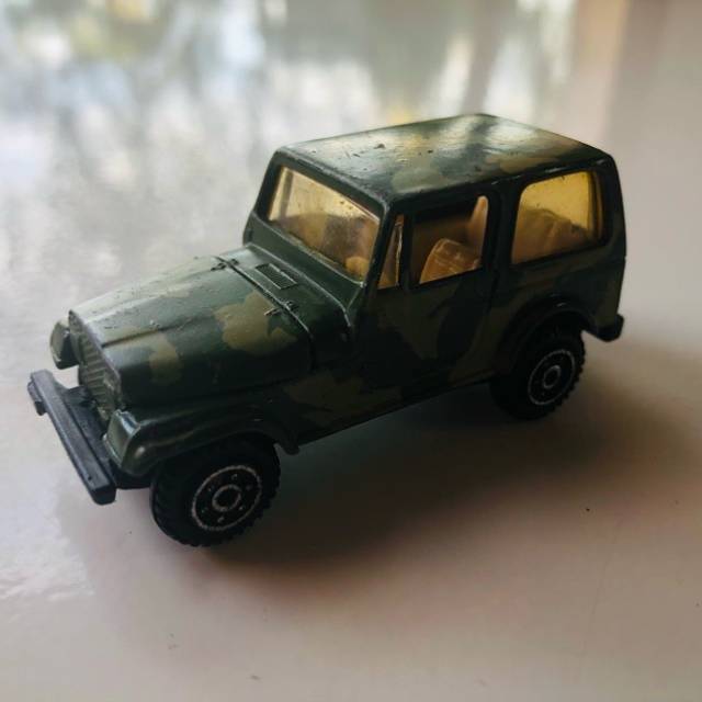 Yatming Army Land Rover