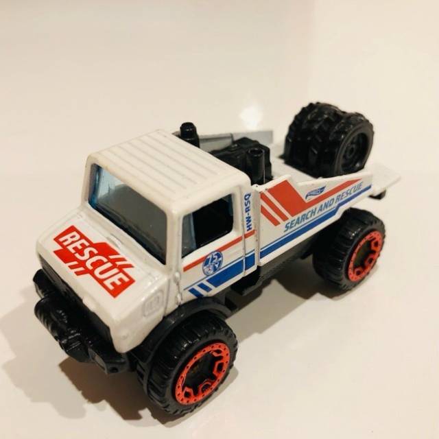 HL Mercedes-Benz Unimog 1300 FYB55 2018