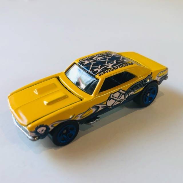 HL 1967 Camaro Yellow One 2 Catch 1982 China