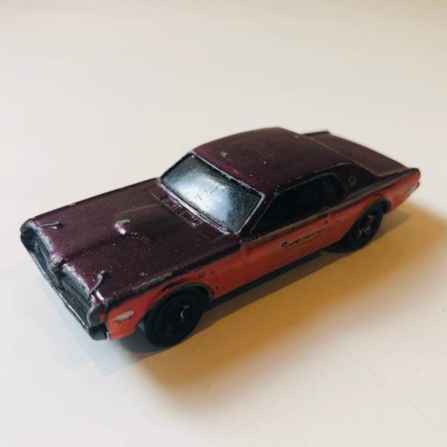 HL ‘68 Cougar Maroon and orange 2001 Thail...
