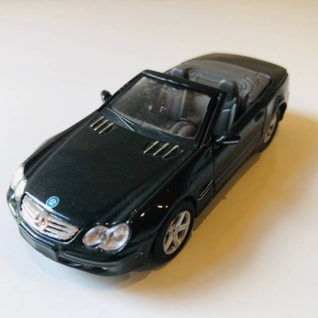 Maisto Mercedes- Benz SL- Class 138 Black