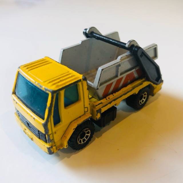 MB Ford Cargo Skip Truck 1986