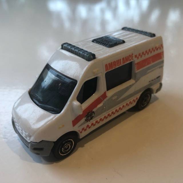 MB Renault Master Ambulance White 2011 MB885