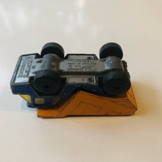 vintagetoy_24111.jpg