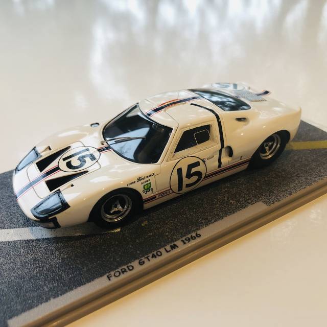 SPARK - Ford GT40 LM 1966 BZ282