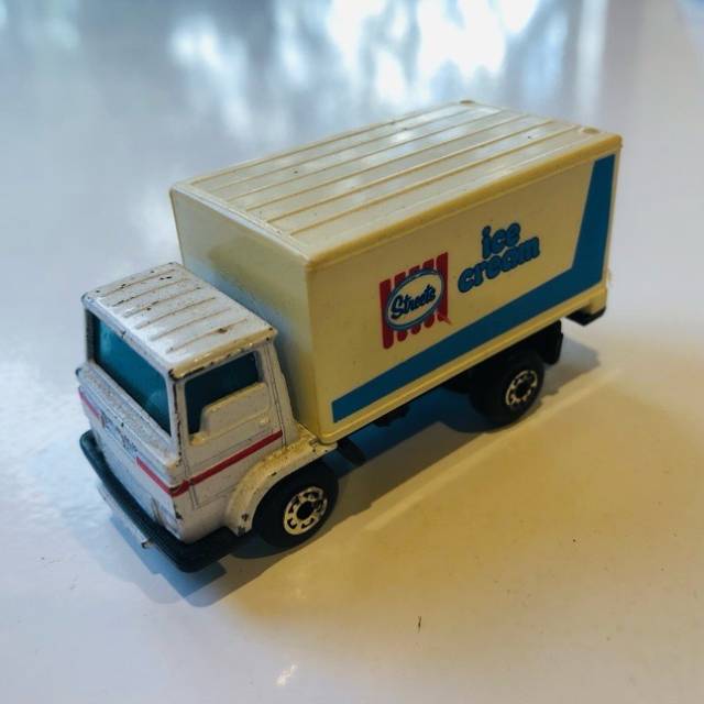 MB Dodge Commander Truck ( Streets Ice Cream...