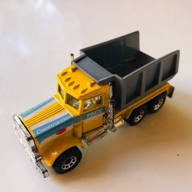MB Peterbilt Pace Tip Truck 1981 Yellow