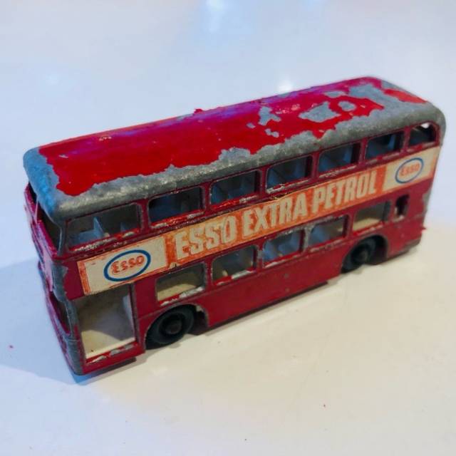 MB Lesney No 74 - Daimler Bus Red (Esso Extr...