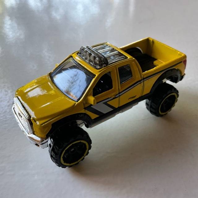 HL ‘10 Toyota Tundra Yellow 2011 Malaysia