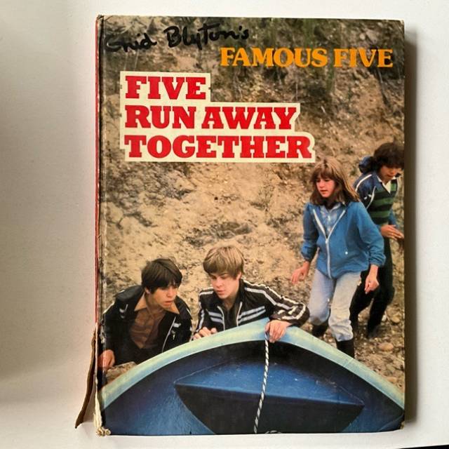 Famous Five - FIVE RUN AWAY TOGETHER