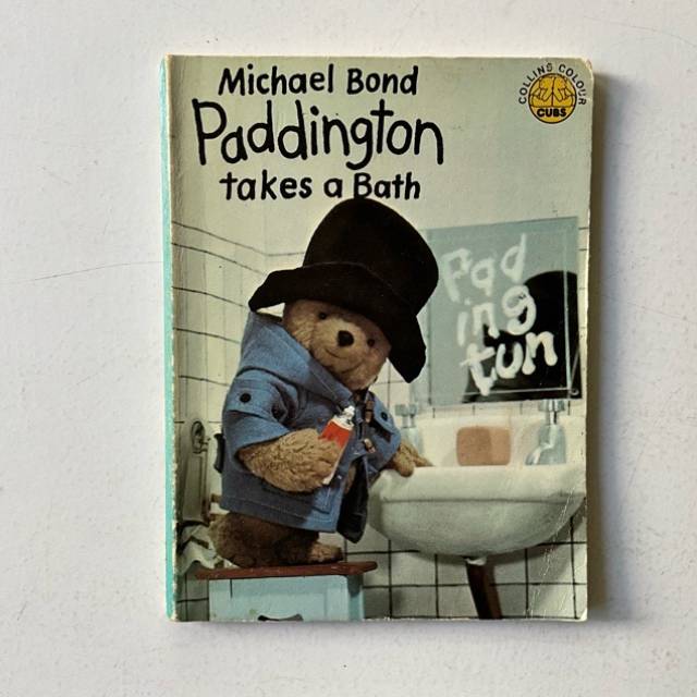 Paddington takes a bath - Michael Bond Colli...