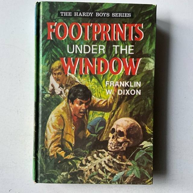 THE HARDY BOYS SERIES - FOOTPRINTS UNDER THE...