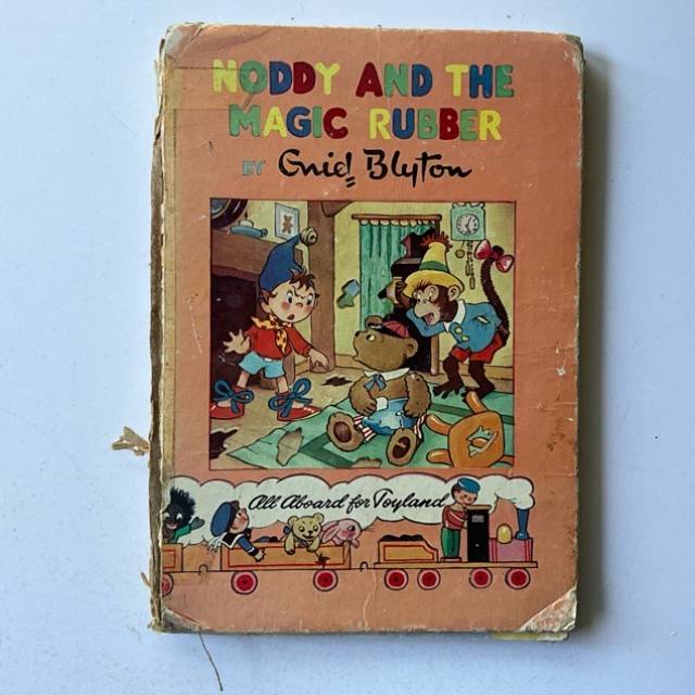 NODDY AND THE MAGIC RUBBER - Enid Blyton
