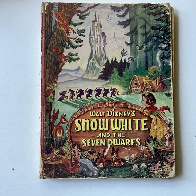 WALT DISNEY’s SNOW WHITE AND THE SEVEN DWA...