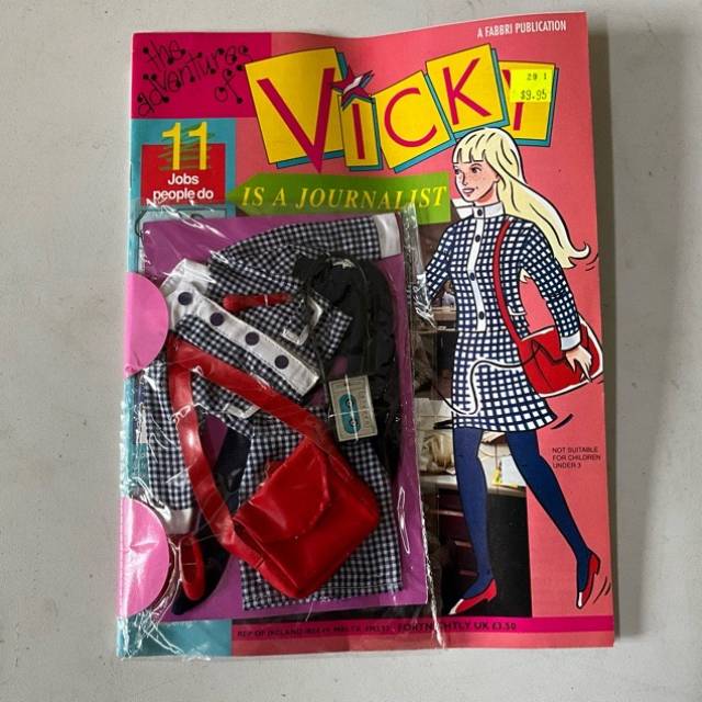 The Adventures Of Vicky IS A JOURNALIST Issu...