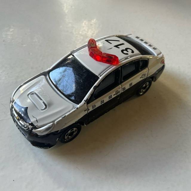 TOMICA SUBARU LEGACY 84 2009 (Police)