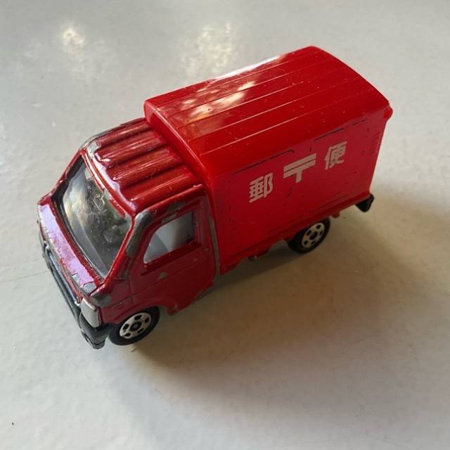 TOMICA SUZUKI CARRY 2009 Red Truck