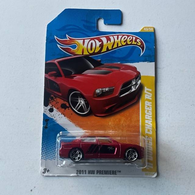 HW ‘11 DODGE CHARGER RT Red 2011 HW PREMIE...