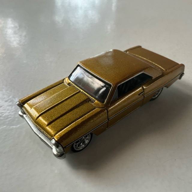 HL PREMIUM ‘66 Nova Gold Fast Furious 2006...