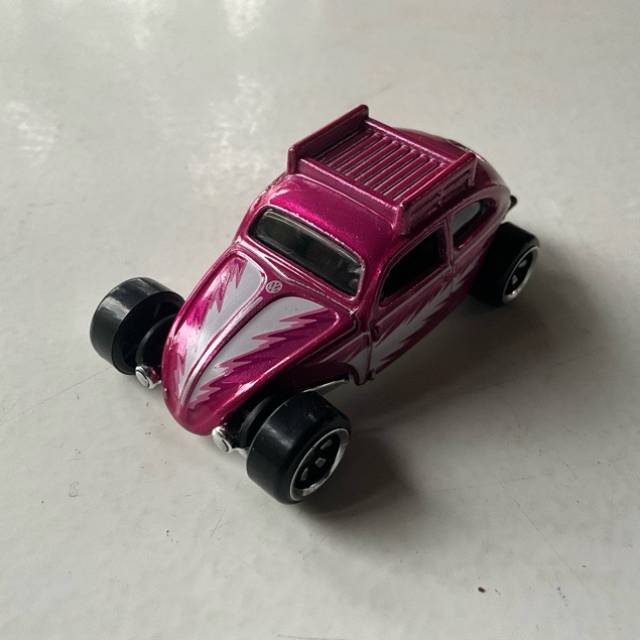 HL Custom Volkswagen Beetle (Pink) 2015 Mala...