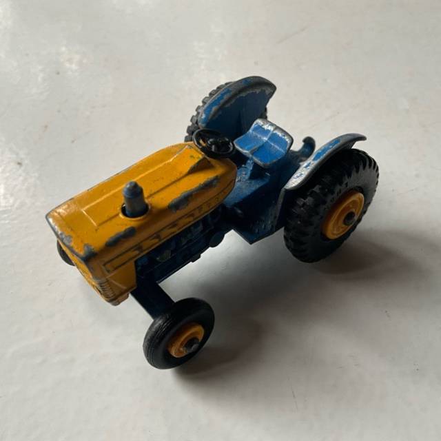 MB Leslney FORD TRACTOR Blue Yellow No 39