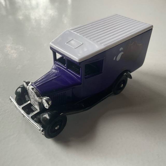 CORGI Promotional Car (Cadbury Dairy Milk)