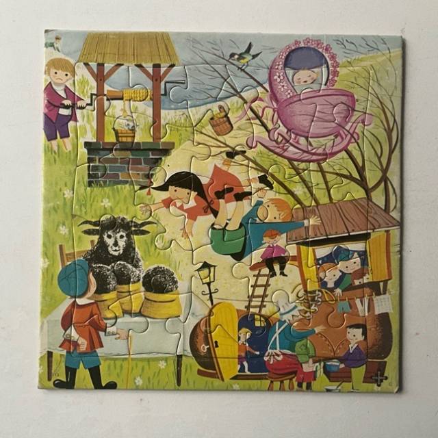 PUZZLE - NURSERY RYME 1970s - HOLDSON