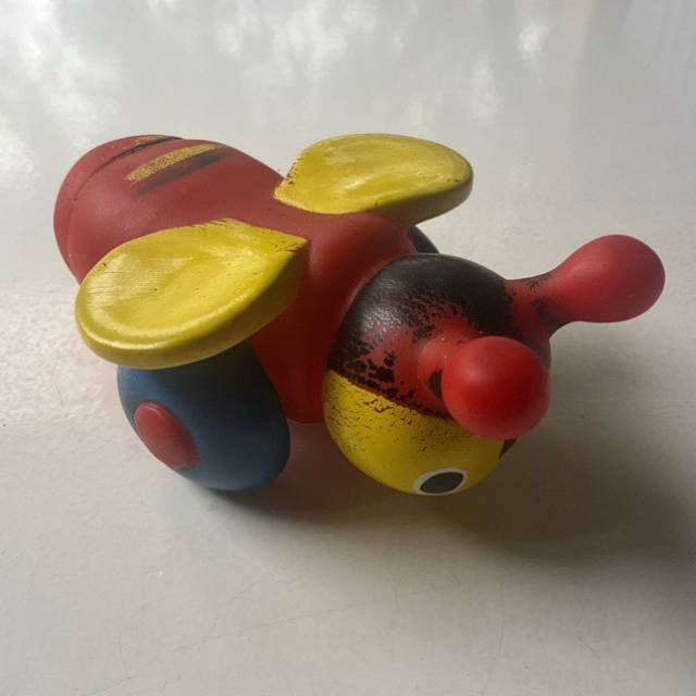 BUZZY BEE - Rubber Bath Toy (14.5cm Long)