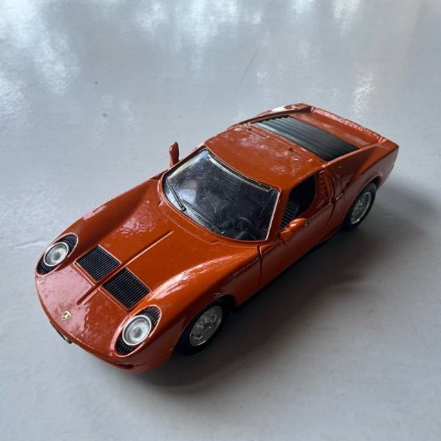 Maisto - Lamborghini Miura (1965) 1:37 Orang...