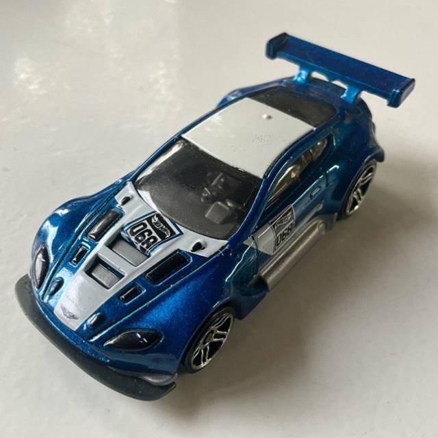 HL Aston Martin Vantage GT3 Blue (68) 2014 M...
