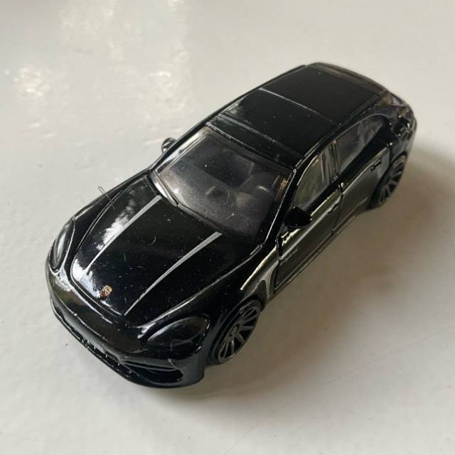 HL Porsche Panamera Turbo S E-Hybrid Sport T...