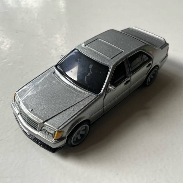 HL Premium Mercedes-Benz 500 SEL Silver HRT9...