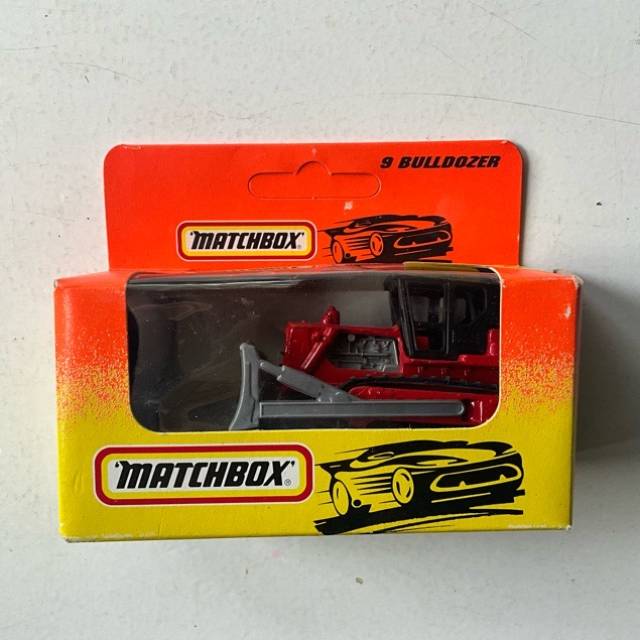 MB 9 BULLDOZER Red 1995 (LYL 158)