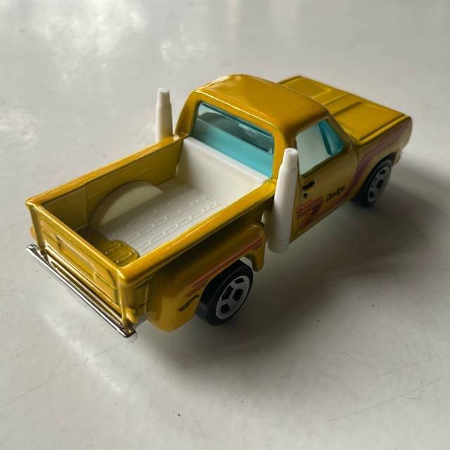 vintagetoy_46211.jpg