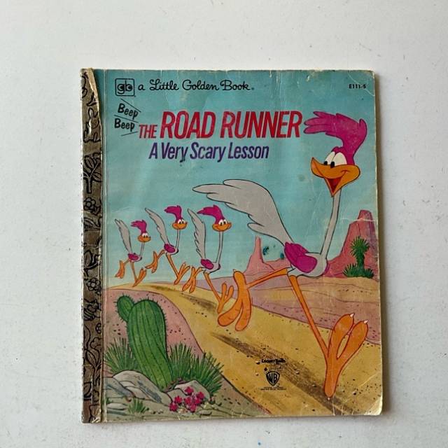 Golden Book - THE ROAD RUNNER A Very Scary L...