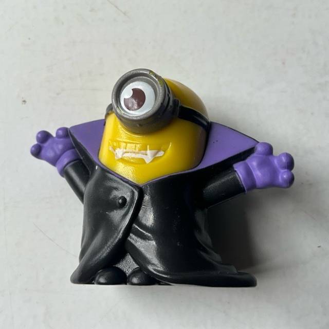 McDonalds - 2019 Vampire Minion Figure Minio...