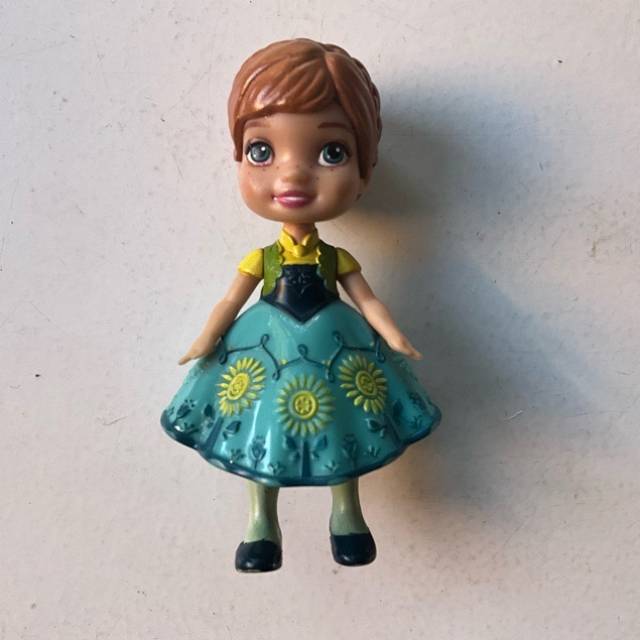 Mini Disney Princess Frozen Anna Figure