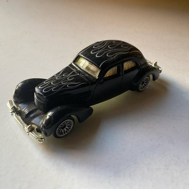 HL 1936 36 Cord Black w Silver Flames HW Pri...