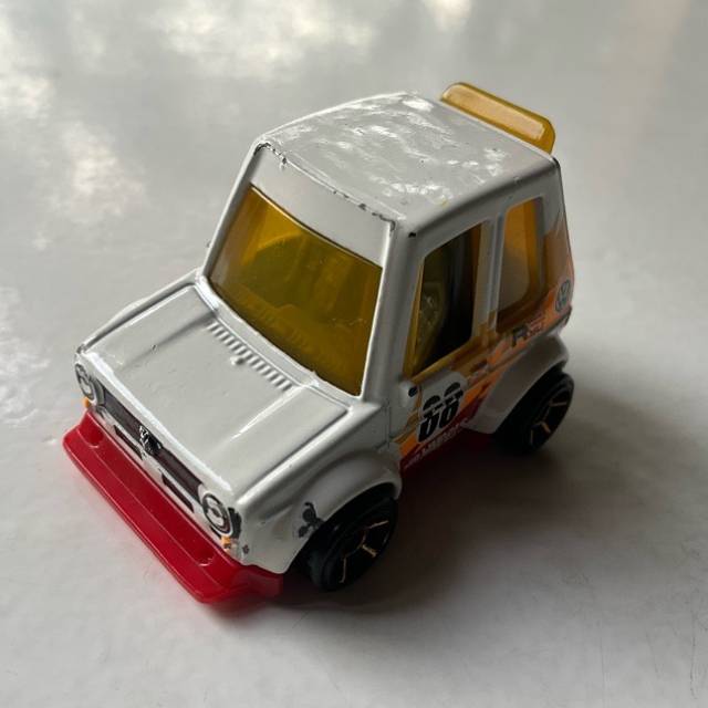 HL TOONED VW GOLF Mk1 White (06) HCT27 2021...