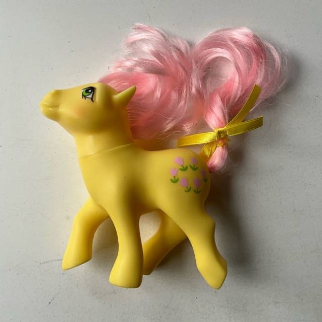 My Little Pony 2018 POSEY Yellow