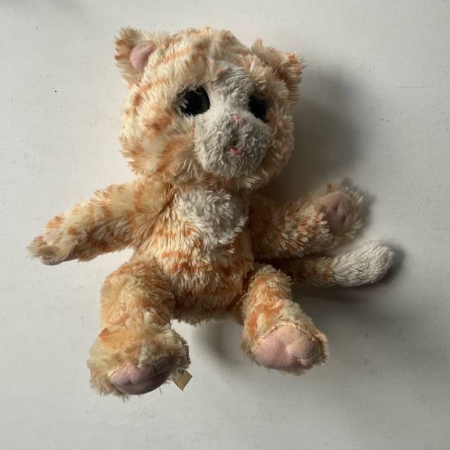 FurReal Cuddlin Cara Orange Kitten Eats and...