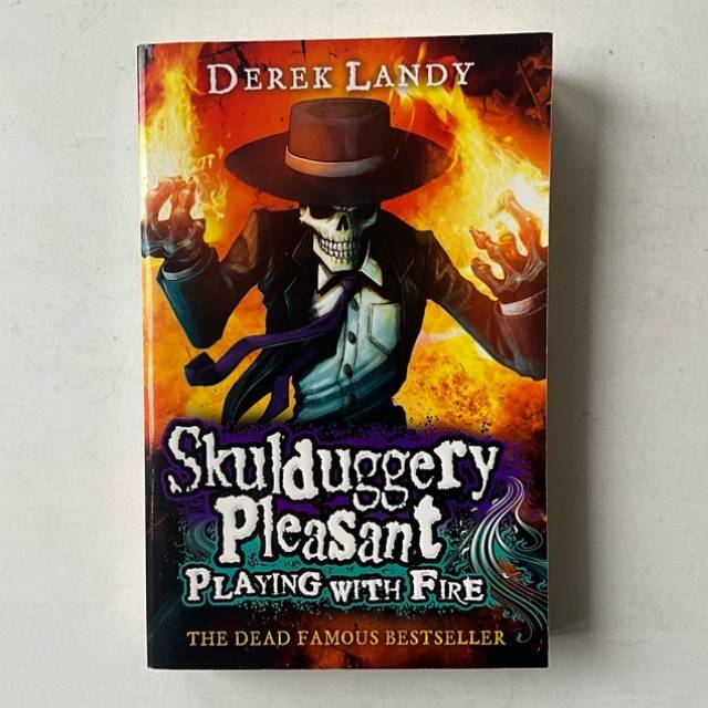 Skulduggery Pleasant Playing with Fire BOOK...