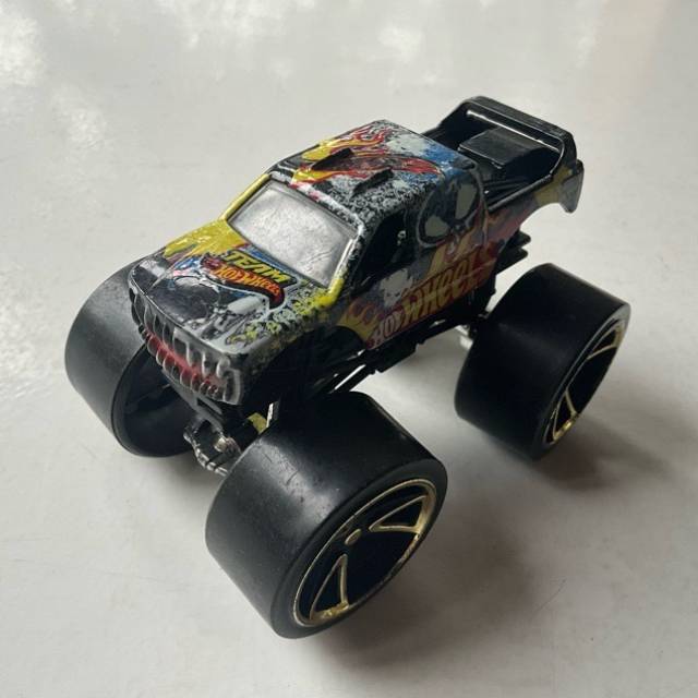 HL Team Hot Wheels Firestorm Monster Jam Mon...