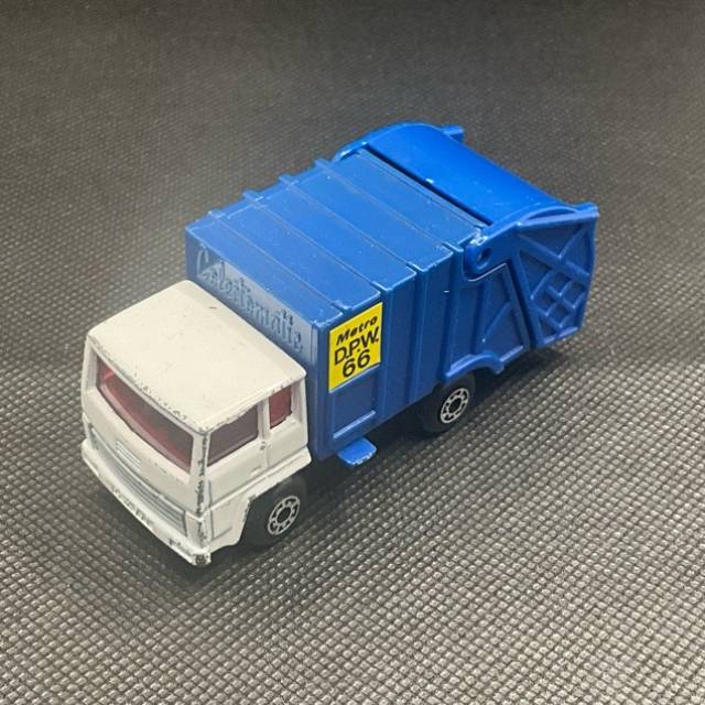 MB Refuse Truck No 36 MBX WhiteBlue 1985